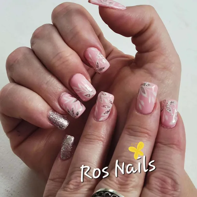 Ros Nails Centro de Uñas manicura